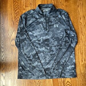 Under Armour Black and Gray Lightweight Loose Heat Gear Quarter Zip Pullover